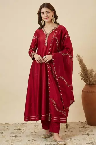Maroon vichitra silk blend kurta pant set with dupatta