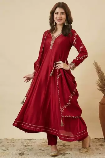 Maroon vichitra silk blend kurta pant set with dupatta