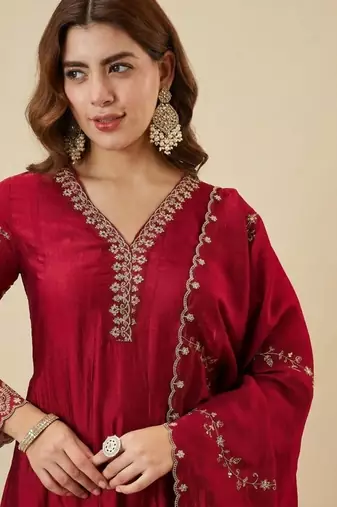 Maroon vichitra silk blend kurta pant set with dupatta