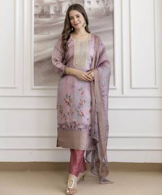 Rose viscose jacquard kurta set with organza dupatta 1