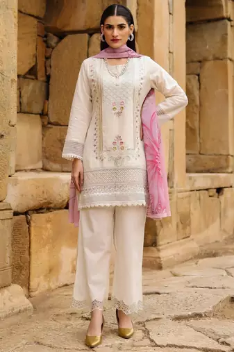 Off white cotton embroidered kurta set with taby dupatta