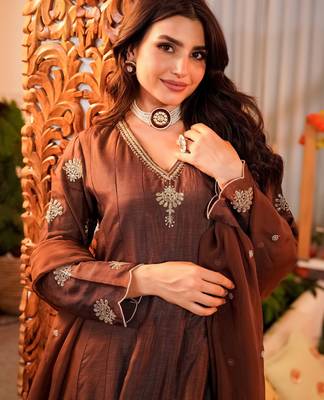 Brown cp vichitra embroidered kurta set with dupatta 4