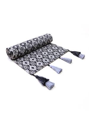 stave tribal cotton black table runner (6 seater)    4