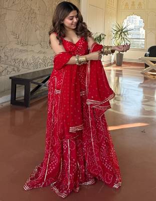 Red georgette silk blend printed kurta sharara set with georgette dupatta 2