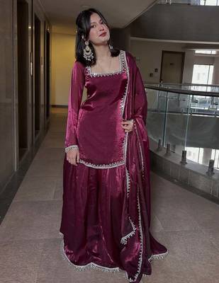 Maroon fendy silk blend satin embroidered kurta sharara set with fendy silk blend satin dupatta 1