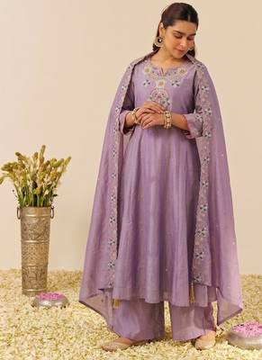 Lavender shimmer silk blend embroidered kurta palazzo set with cotton chanderi dupatta 4