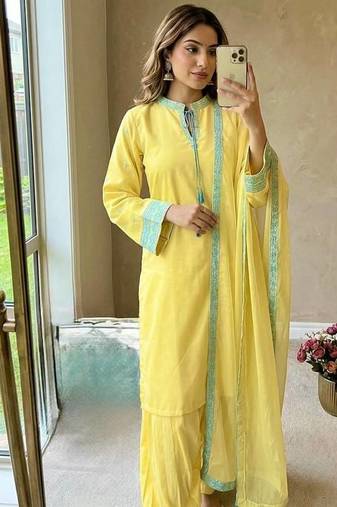 Yellow crepe silk kurta set with organza dupatta