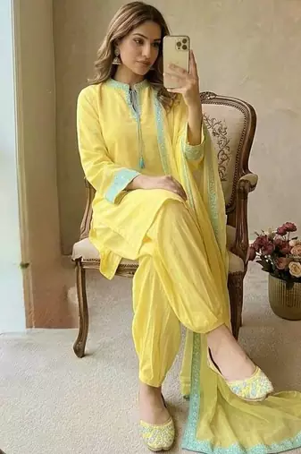 Yellow crepe silk kurta set with organza dupatta