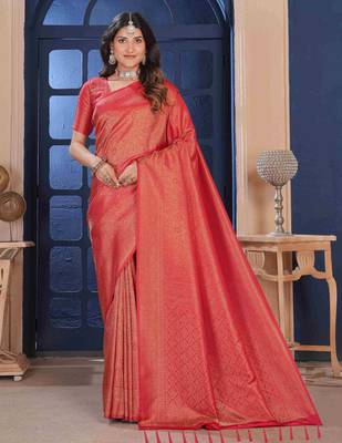 Red Zari Woven Kanjivaram Soft Silk Blend Saree With Stitched Blouse 1