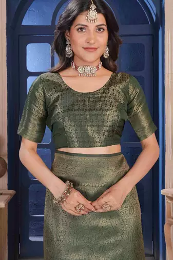 Dark Green Zari Woven Kanjivaram Soft Silk Blend Saree With Stitched Blouse