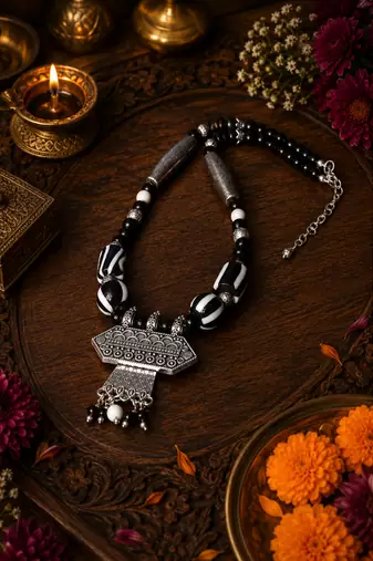 Artisan inspired statement bead necklace