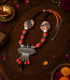 Contemporary boho beaded necklace design