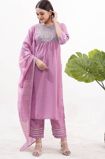 Lilac vertical silk blend embroidered kurta pant set with banarasi dupatta
