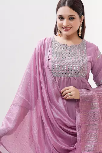 Lilac vertical silk blend embroidered kurta pant set with banarasi dupatta