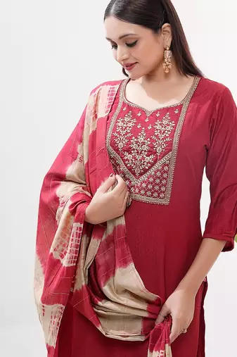Red roman silk blend embroidered kurta pant set with banarasi dupatta