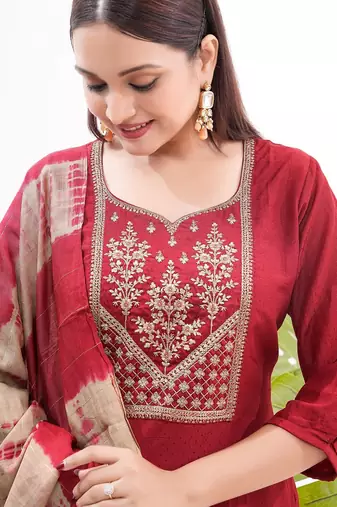 Red roman silk blend embroidered kurta pant set with banarasi dupatta