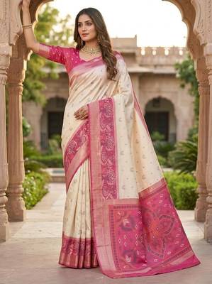 White color pochampally silk blend ikkat pattern zari woven border sarees 2