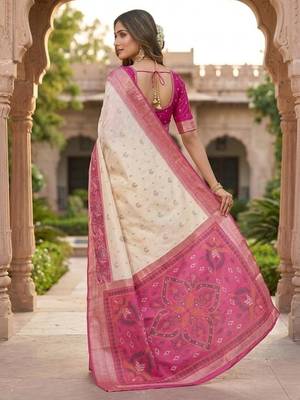 White color pochampally silk blend ikkat pattern zari woven border sarees 3
