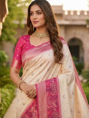 White color pochampally silk blend ikkat pattern zari woven border sarees 5