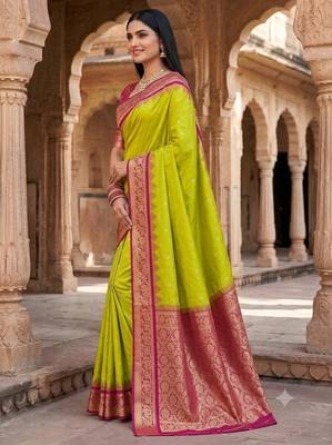 Mehendi color silk blend zari woven work sari with un-stitched blouse 4