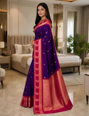Light purple color silk blend zari woven work saree 3