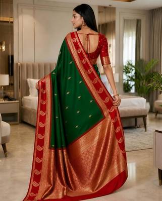 Dark green color silk blend zari woven work saree 2