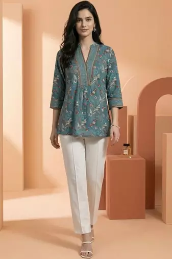 Floral Print Mandarin Collar Top