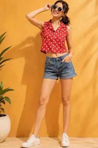 red print crop top