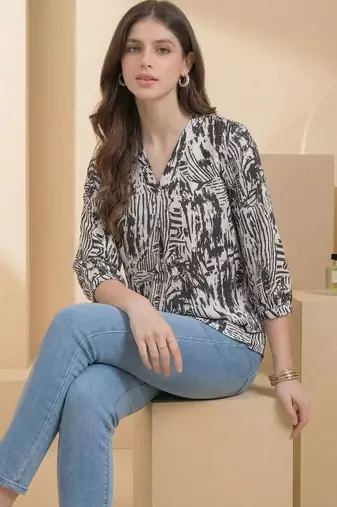 Geometric Print Puff Sleeve Satin Blend Top