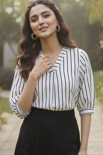 Floral Print Mandarin Collar Top