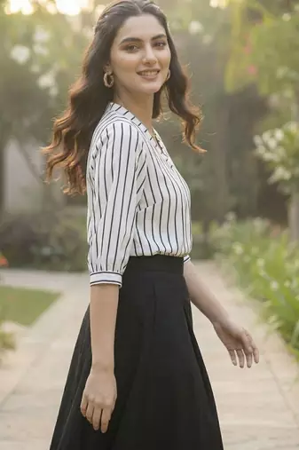 Floral Print Mandarin Collar Top