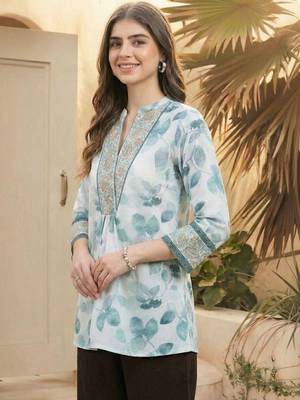 Floral Print Mandarin Collar Top 2