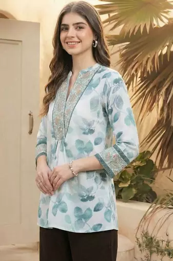 Floral Print Mandarin Collar Top