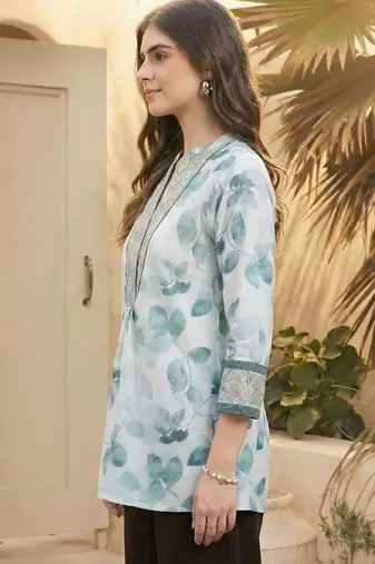 Floral Print Mandarin Collar Top
