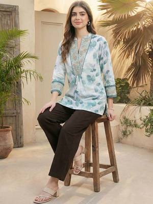 Floral Print Mandarin Collar Top 4