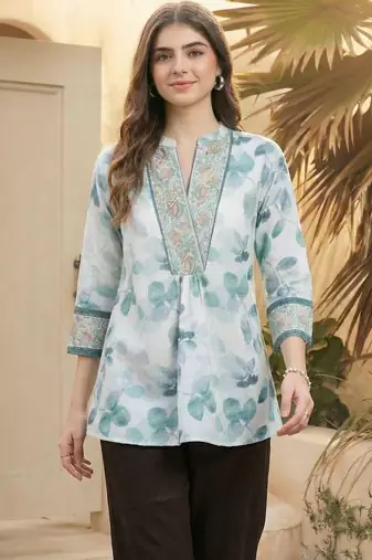 Floral Print Mandarin Collar Top