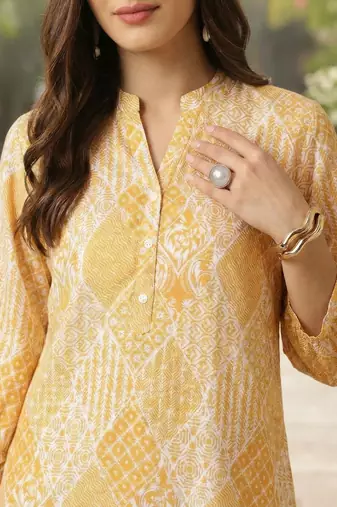 Floral Print Mandarin Collar Top