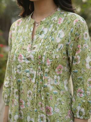 Floral Print Bishop Sleeves Satin Blend Top 6