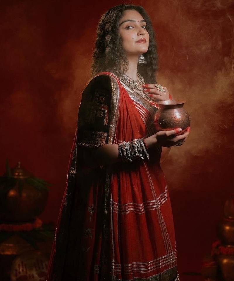 Red Foil print With Lampi lace Border Crepe Lahenga Choli Set