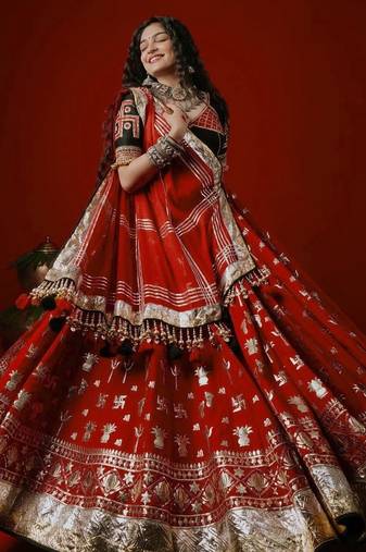 Red Foil print With Lampi lace Border Crepe Lahenga Choli Set