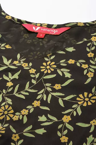 Women Black & Green Floral Print Crop Top