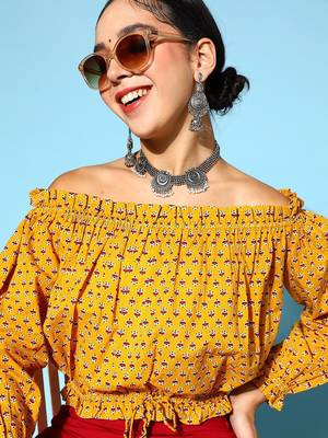 Stylish Mustard Ethnic Motifs Vacay Attire 3
