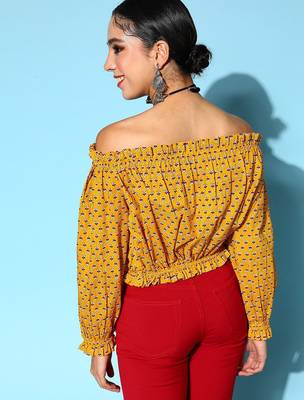 Stylish Mustard Ethnic Motifs Vacay Attire 4