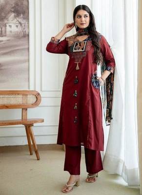 Maroon Printed Kurta Pant Set with Multicolor Printed Dupatta 2