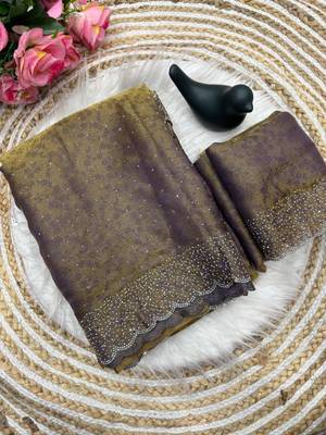 Mehendi satin woven saree with zari work 4