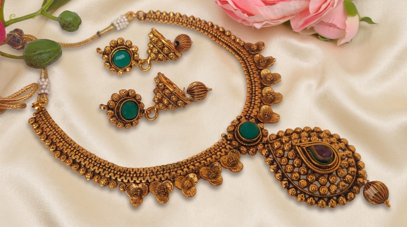 Multicolor antique necklace set