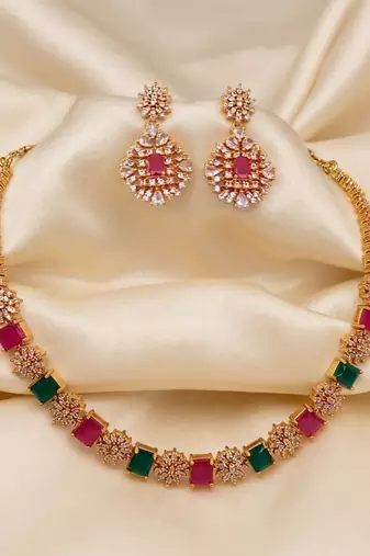 Ad, ruby and emerald bridal jewellery