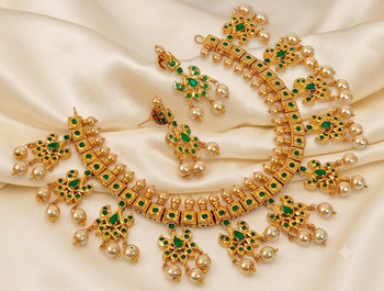 Green color guttapoosalu necklace set 2