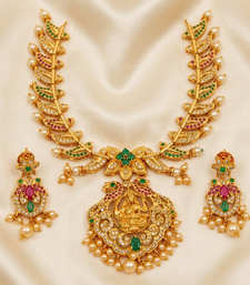 emeralds temple jewellery