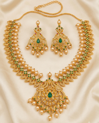 Emerald uncuts bridal jewellery 2